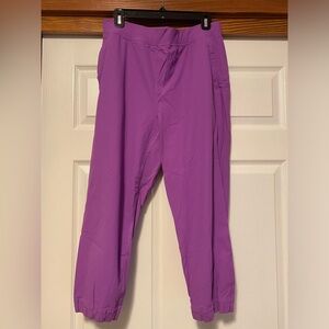 Lululemon Adapted State High Rise Jogger Crop size 12.